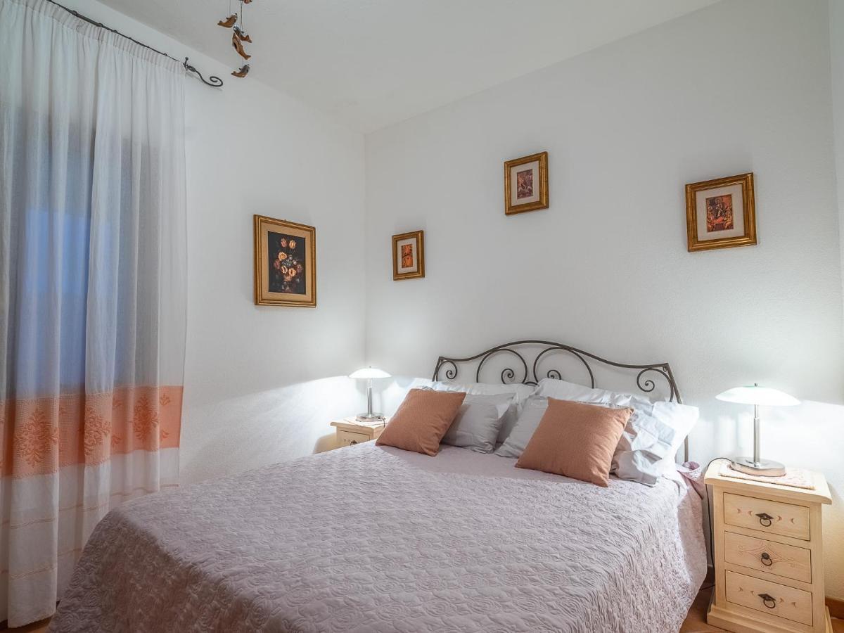 Sardinia Family Villas - Cannigione Beach Apartments מראה חיצוני תמונה