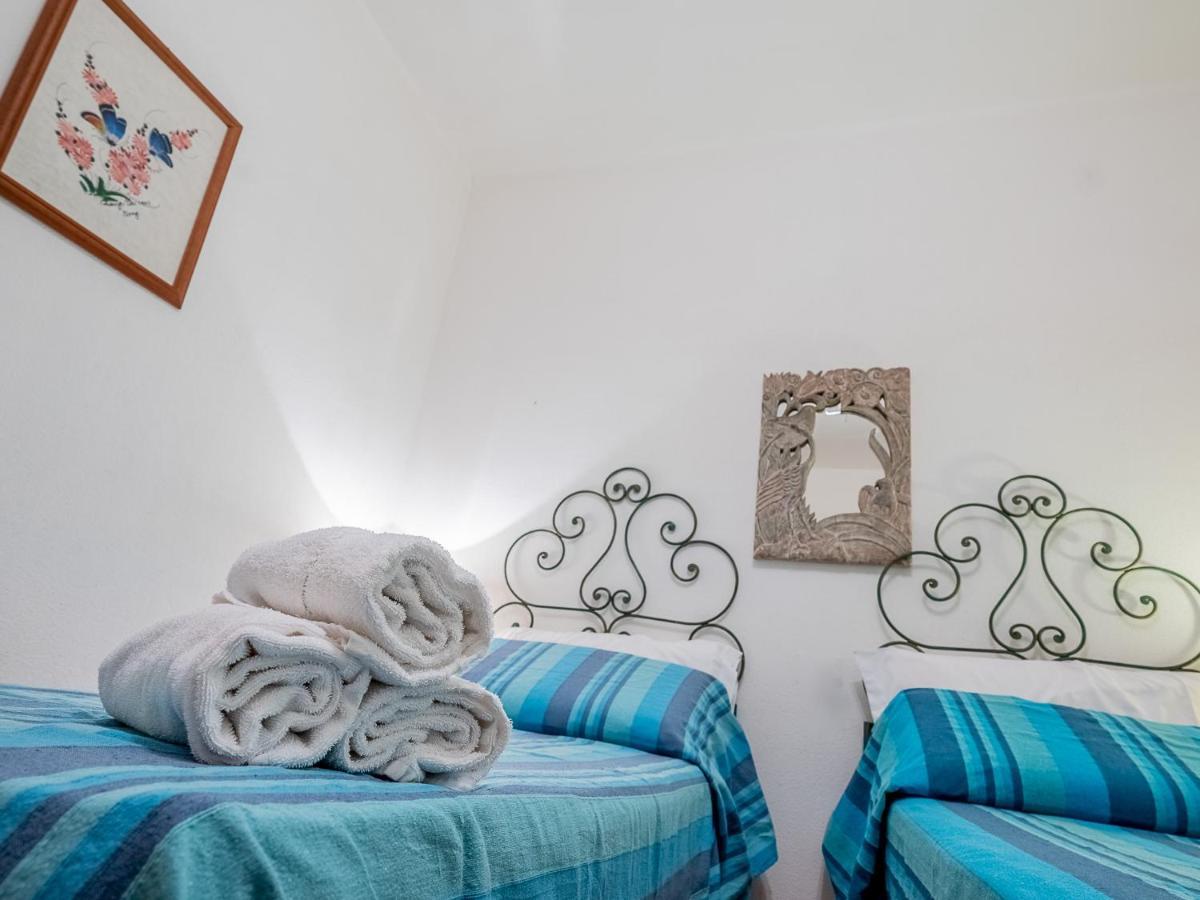 Sardinia Family Villas - Cannigione Beach Apartments מראה חיצוני תמונה